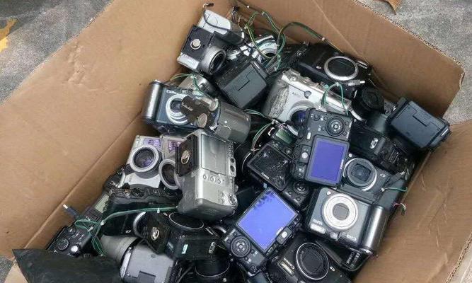 解决无法使用内置管理员账户打开相机的问题（教你一招解决管理员账户无法打开相机的问题）