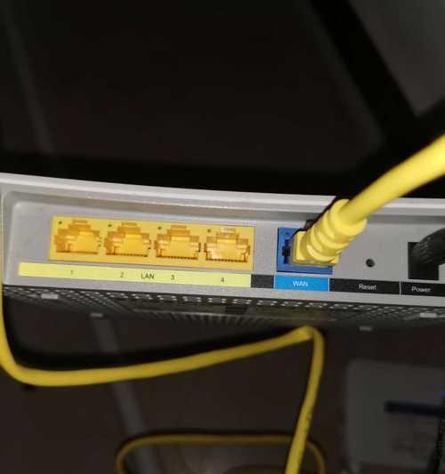 光纤猫与路由器的区别与功能对比（解析光纤猫和路由器的作用及区别，了解网络设备选择的重要性）
