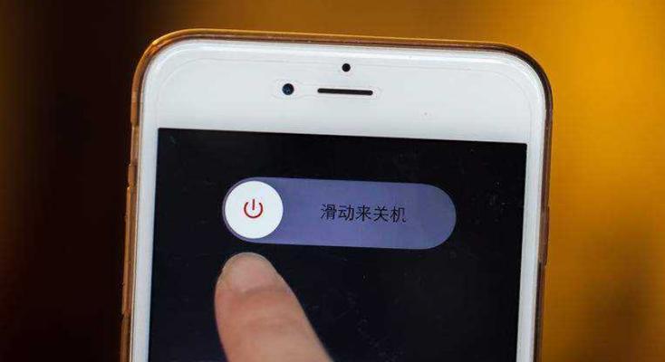 苹果手机如何取卡装卡？（一步步教你操作，让你轻松安装SIM卡）