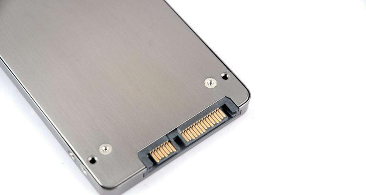 SSD硬盘与固态硬盘的区别（SSD硬盘与固态硬盘的工作原理、性能和适用场景的比较）