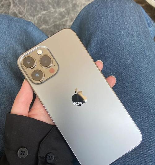 苹果13还是13Pro，选择纠结的烦恼（性能与价格的对比，你该怎么选择？）