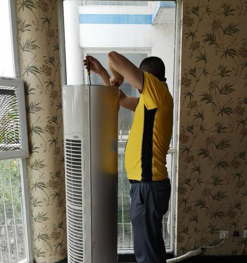 如何应对室内空调漏水问题（解决居家空调漏水的实用方法）