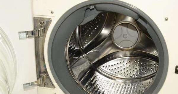 如何正确使用洗衣机清洗羽绒服（洗羽绒服的正确方法及注意事项）