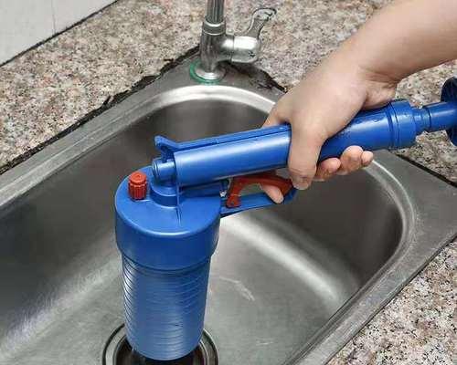 如何疏通蹲便器下水道堵塞（从日常清洁到专业解决）