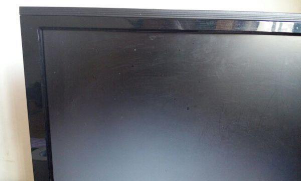 电视机屏幕出现横线的原因及解决方法(诊断和修复电视机屏幕横线问题的关键步骤)