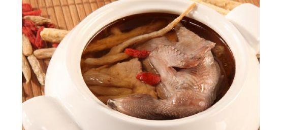 夏天怎么炖鸽子汤好喝（给鸽子汤汁炖鸽子的妙招）
