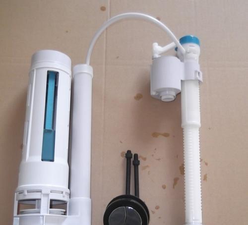 马桶水箱一直流水的解决办法（三种情况及应对策略）