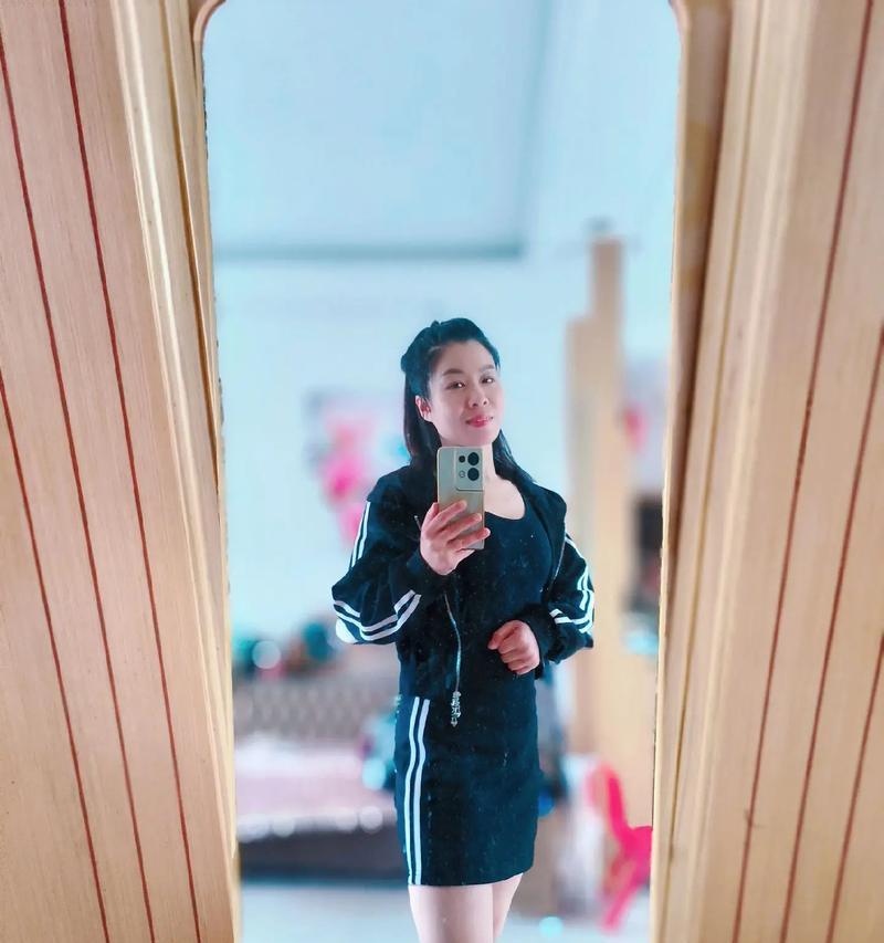 手机如何拍摄镜子中的自己？拍摄时应注意什么？