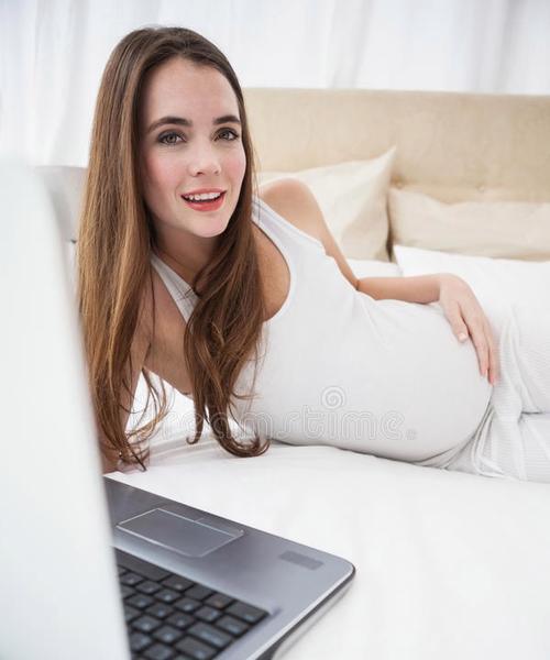 在床上使用笔记本电脑会对健康有影响吗？