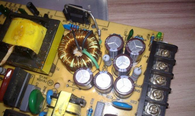 电脑开关机时音响发出嘣声怎么办？解决方法是什么？
