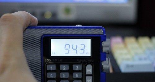 电脑开关机时音响发出嘣声怎么办？解决方法是什么？