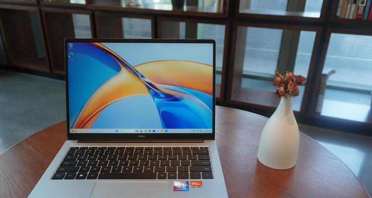 大学生应该选择哪款性价比高的笔记本电脑？