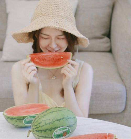 如何拍摄手机西瓜拍照技巧视频？