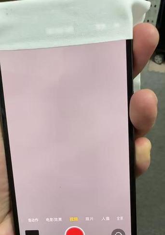 在封闭空间内如何用手机操作摄像头拍照？