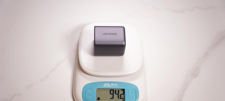 微软氮化镓充电器功率多大？选择充电器瓦数的依据是什么？