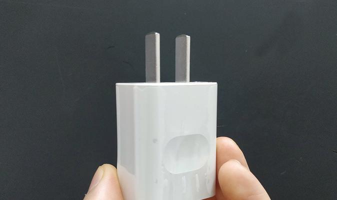 两眼插头的充电器是什么类型？