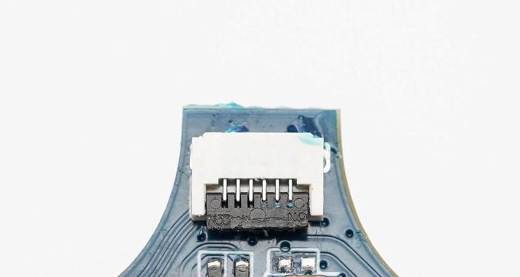 充电器插口盖拆开方法是什么？视频教程如何指导拆解？
