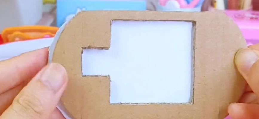 手工制作决斗游戏机的步骤是什么？需要哪些材料？