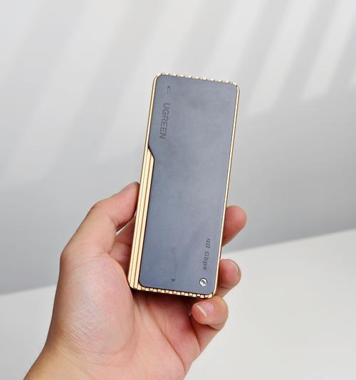绿联硬盘盒连接路由器的正确方式是什么？